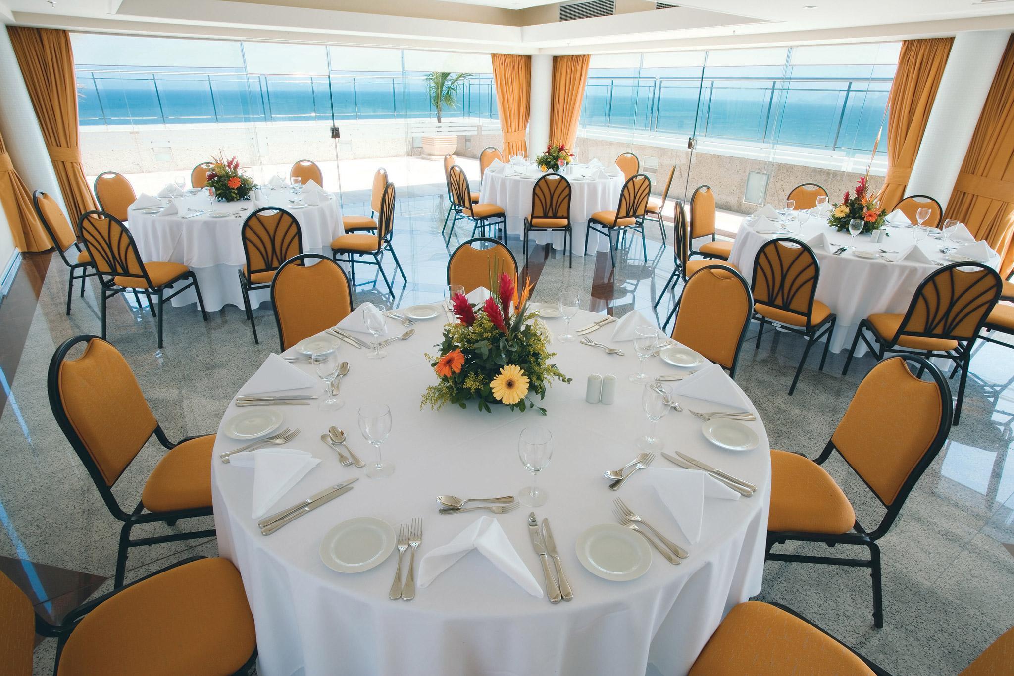 Windsor Barra Hotel Rio de Janeiro Zewnętrze zdjęcie A table set for a formal dinner